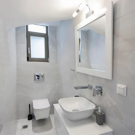 Mare 2 - Private Pool, Sea View, Starlink, 4 Bdrms Villa