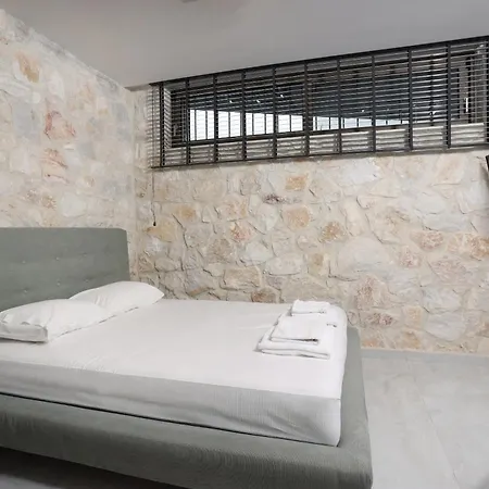 Mare 2 - Private Pool, Sea View, Starlink, 4 Bdrms Villa *