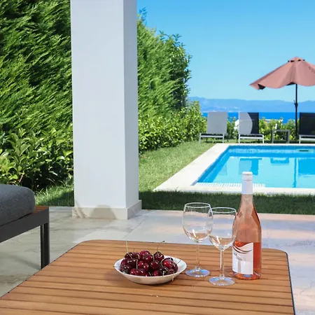 Villa Mare 2 - Private Pool, Sea View, Starlink, 4 Bdrms Hanióti