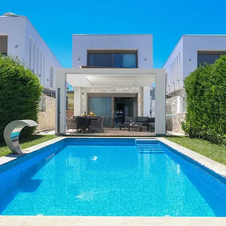 Mare 2 - Private Pool, Sea View, Starlink, 4 Bdrms Villa Hanióti